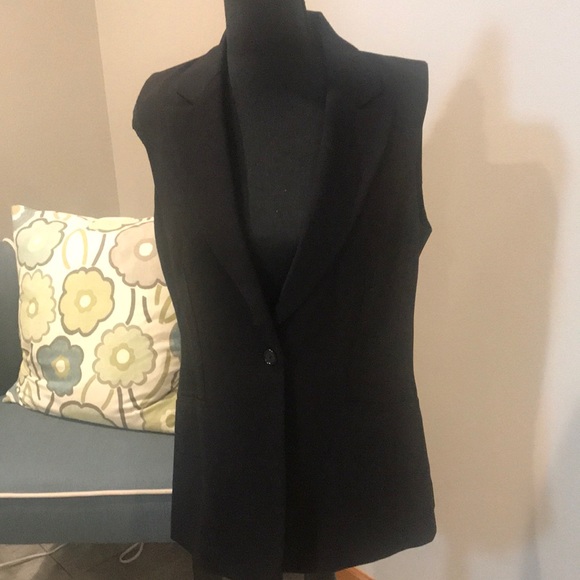 Black Women’s Vest - Picture 2 of 3